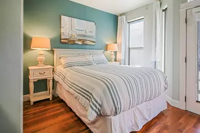 175 E E Street, Jacksonville, OR 97530 - Photo 5