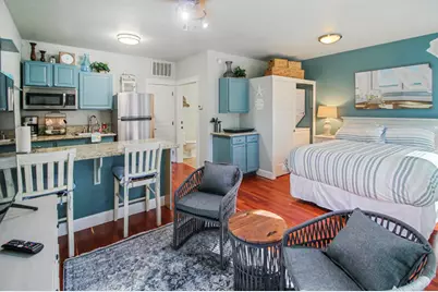 175 E E Street, Jacksonville, OR 97530 - Photo 5