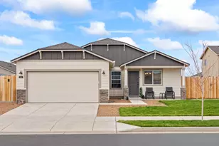 262 NW Par Ave, Madras, OR 97741 - Photo 1