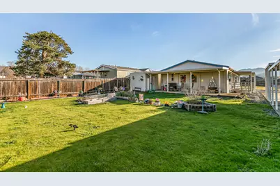 93 Northridge Terrace #SPC 37, Medford, OR 97501 - Photo 19