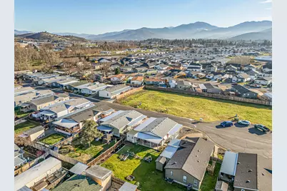 93 Northridge Terrace #SPC 37, Medford, OR 97501 - Photo 31