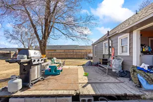 624 NW 4th St, Redmond, OR 97756 - Photo 15