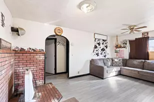 624 NW 4th St, Redmond, OR 97756 - Photo 5