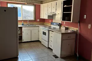 7695 Hale Way, White City, OR 97503 - Photo 5