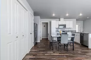 7877 Houston Loop, White City, OR 97503 - Photo 3