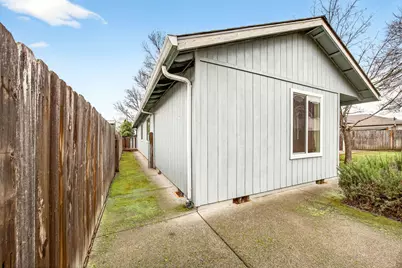 2016 Terrel Drive, Medford, OR 97501 - Photo 47