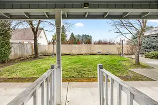 2016 Terrel Dr, Medford, OR 97501 - Photo 3