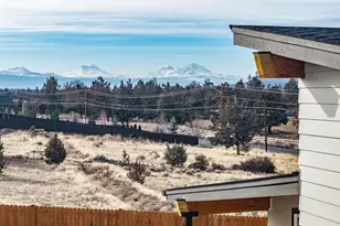 2370 SW Helmholtz Way, Redmond, OR 97756 - Photo 3