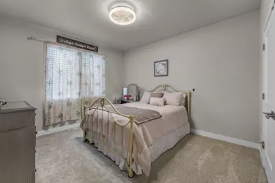 2370 SW Helmholtz Way, Redmond, OR 97756 - Photo 13