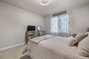 2370 SW Helmholtz Way, Redmond, OR 97756 - Photo 17