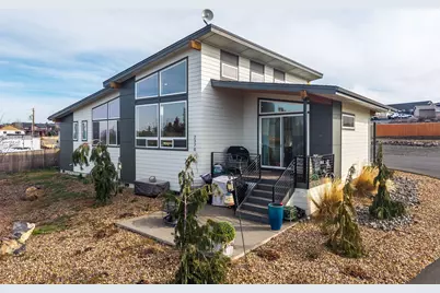 2370 SW Helmholtz Way, Redmond, OR 97756 - Photo 23