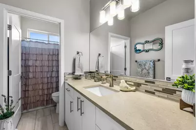 2370 SW Helmholtz Way, Redmond, OR 97756 - Photo 15