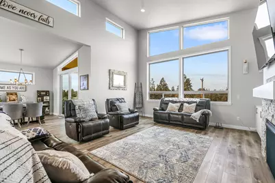 2370 SW Helmholtz Way, Redmond, OR 97756 - Photo 5