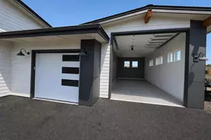 2370 SW Helmholtz Way, Redmond, OR 97756 - Photo 5