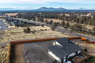 2370 SW Helmholtz Way, Redmond, OR 97756 - Photo 23