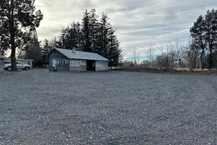 21430 Hwy 20, Bend, OR 97701 - Photo 5