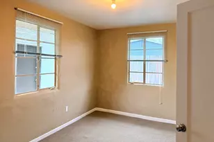 1217 Maple Park Dr, Medford, OR 97501 - Photo 13