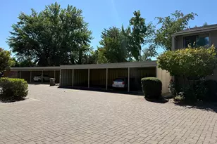 1279 Maple Leaf Ct, Medford, OR 97504 - Photo 3