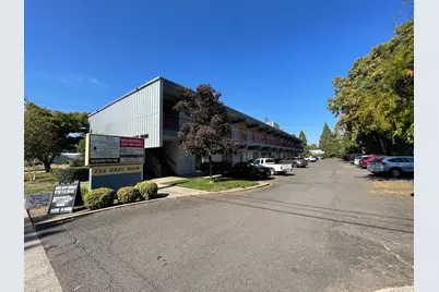 711 E Main Street #10, Medford, OR 97504 - Photo 3