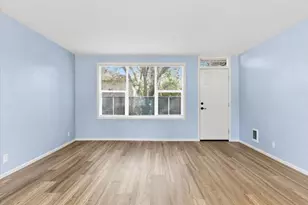 605 SW Greenwood Ave, Grants Pass, OR 97526 - Photo 17