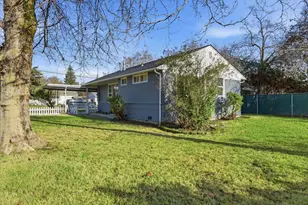 605 SW Greenwood Ave, Grants Pass, OR 97526 - Photo 33