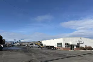 3344 Washburn Way, Klamath Falls, OR 97603 - Photo 1