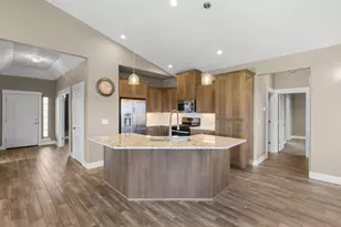 268 Oak Crest Way, Medford, OR 97501 - Photo 15