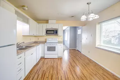 2368 Redwood Avenue, Grants Pass, OR 97527 - Photo 13