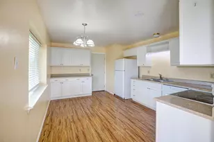 2368 Redwood Ave, Grants Pass, OR 97527 - Photo 11