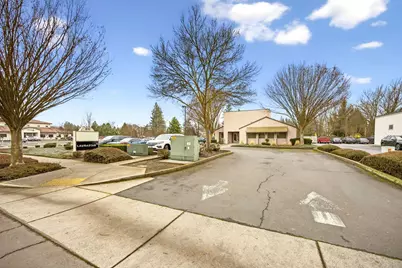 810 O'Hare Parkway, Medford, OR 97504 - Photo 3