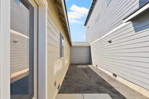 4059 SW Obsidian Pl, Redmond, OR 97756 - Photo 17