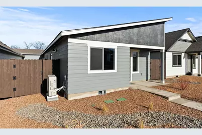 4083 SW Obsidian Place #151, Redmond, OR 97756 - Photo 3