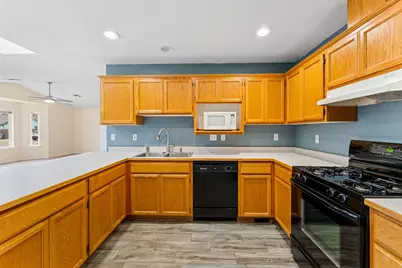 1951 SW Betty Lane, Grants Pass, OR 97526 - Photo 7