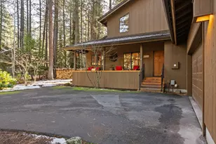 70368 Mahonia, Black Butte Ranch, OR 97759 - Photo 5