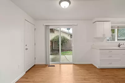 1806 Hart Avenue, Medford, OR 97501 - Photo 7