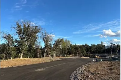 251 Reserve Circle, Medford, OR 97504 - Photo 5