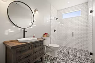 67554 Trout Ln, Bend, OR 97703 - Photo 41