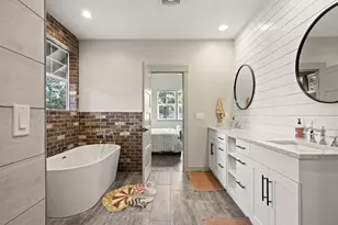 67554 Trout Ln, Bend, OR 97703 - Photo 33