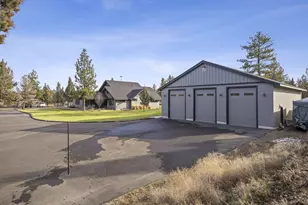 67554 Trout Ln, Bend, OR 97703 - Photo 55