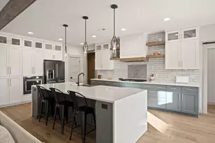 67554 Trout Ln, Bend, OR 97703 - Photo 15