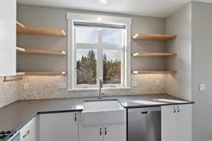 1913 NW Monterey Mews, Bend, OR 97703 - Photo 19