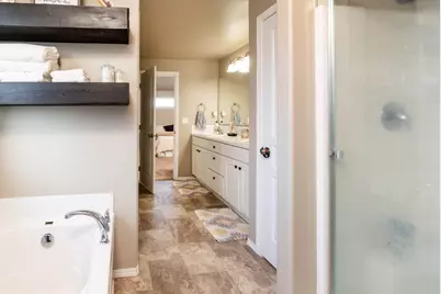 61813 Azalia Place, Bend, OR 97702 - Photo 9