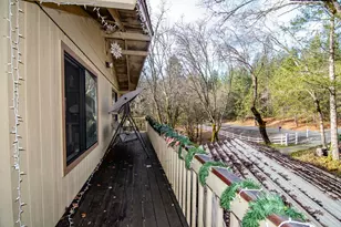 323 Roan Dr, Grants Pass, OR 97526 - Photo 39