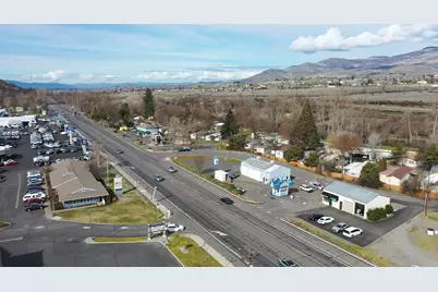 1633 N Hwy 99, Ashland, OR 97520 - Photo 11