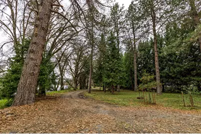 3311 Rogue River Highway, Gold Hill, OR 97525 - Photo 31