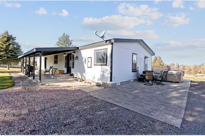 2165 SE Madras Road, Madras, OR 97741 - Photo 1