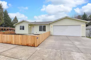 1637 Carnahan Dr, Grants Pass, OR 97527 - Photo 3