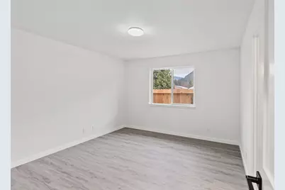 1637 Carnahan Drive, Grants Pass, OR 97527 - Photo 15