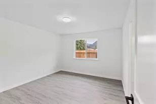 1637 Carnahan Dr, Grants Pass, OR 97527 - Photo 15