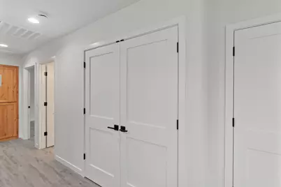 1637 Carnahan Drive, Grants Pass, OR 97527 - Photo 13